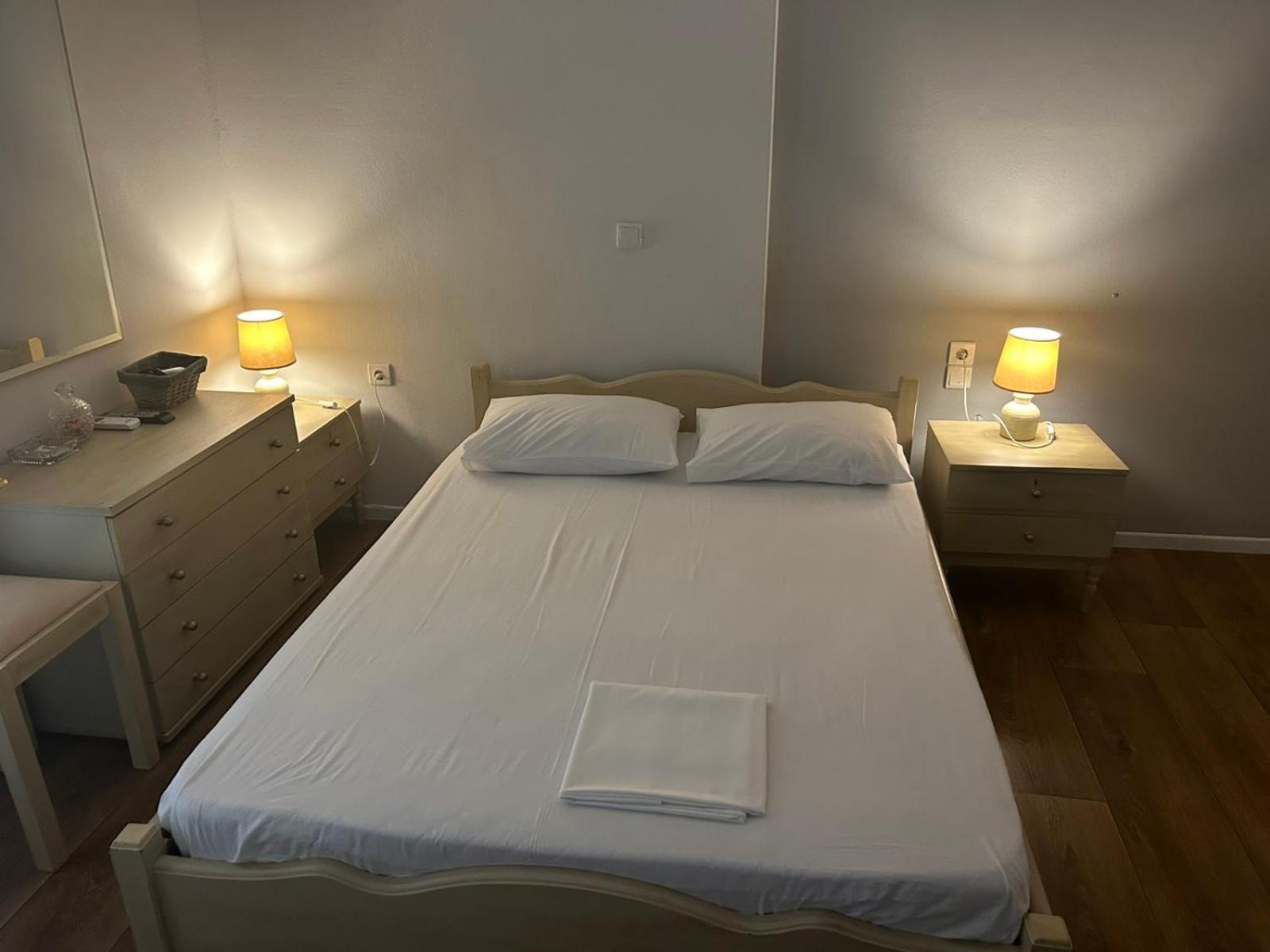 Hotel Διεθνές Zacharo Exteriör bild